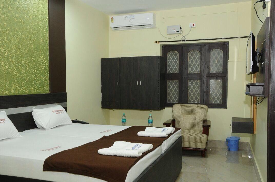 Tripura Sundari Residency Madanapalle Exterior photo