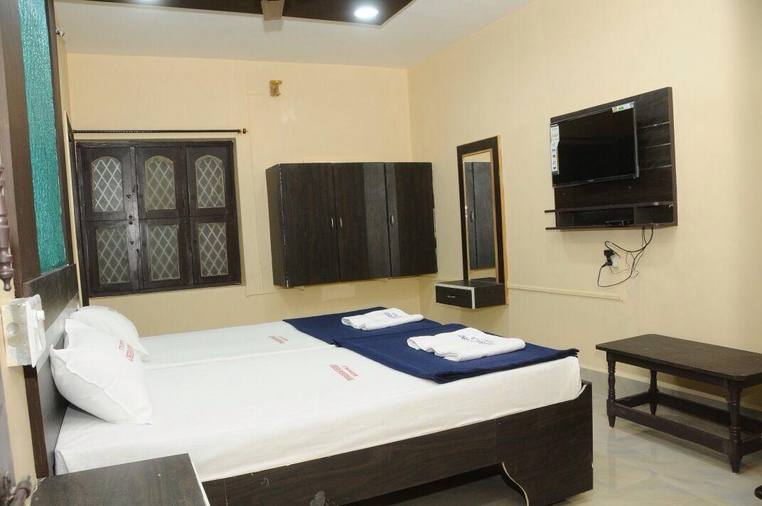 Tripura Sundari Residency Madanapalle Exterior photo