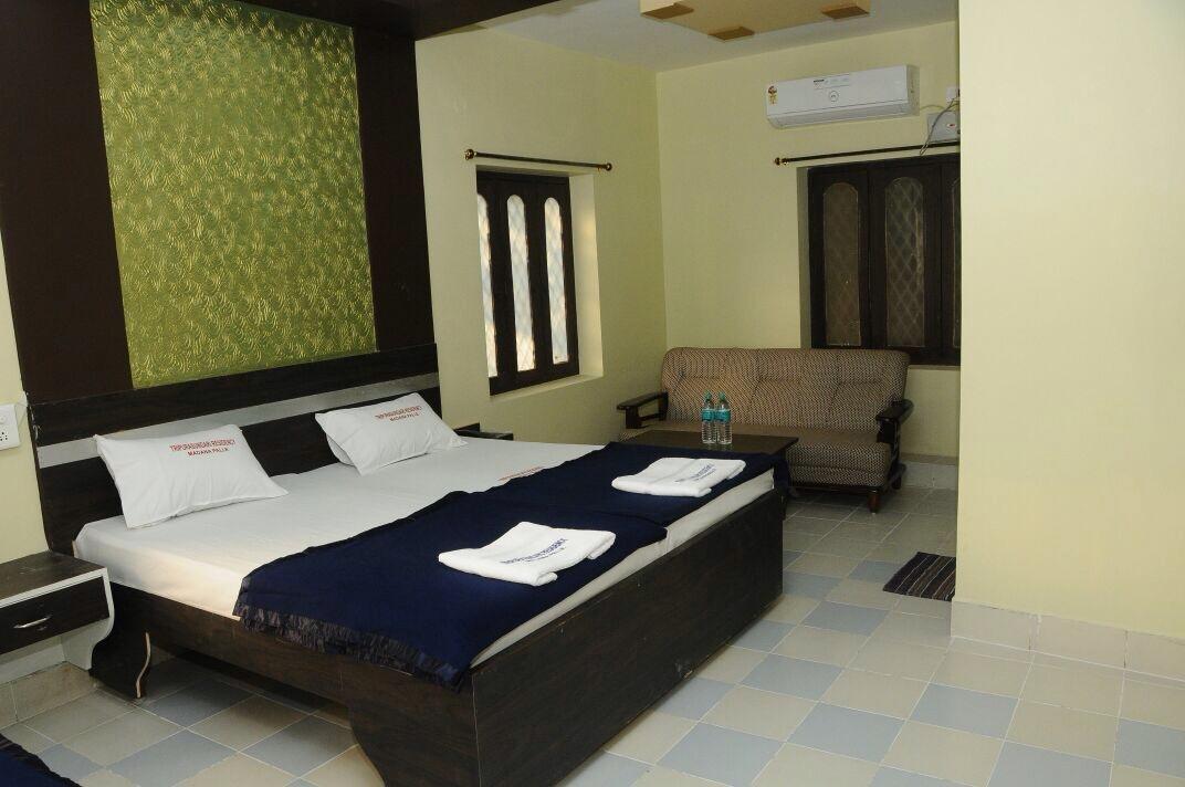 Tripura Sundari Residency Madanapalle Exterior photo